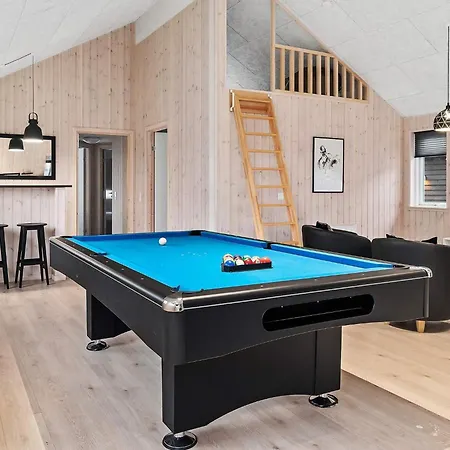 18 Person In Hasselberg